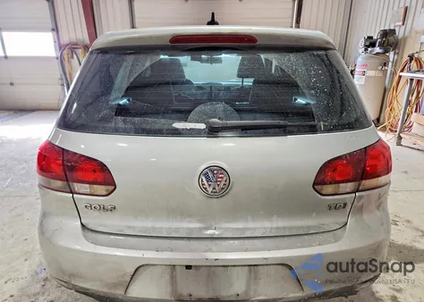 2011 Volkswagen Golf z USA, uszkodzony, nr VIN WVWDM7AJ7BW347329